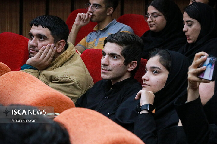 نشست آشنایی نودانشجویان رشته حقوق در دانشگاه آزاد اسلامی یزد