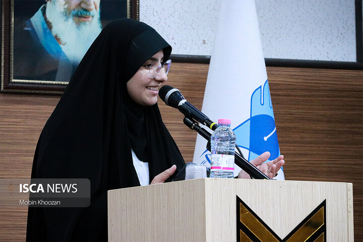 نشست آشنایی نودانشجویان رشته حقوق در دانشگاه آزاد اسلامی یزد