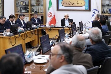 عارف: ۱۶ آذر باید همیشه زنده باشد