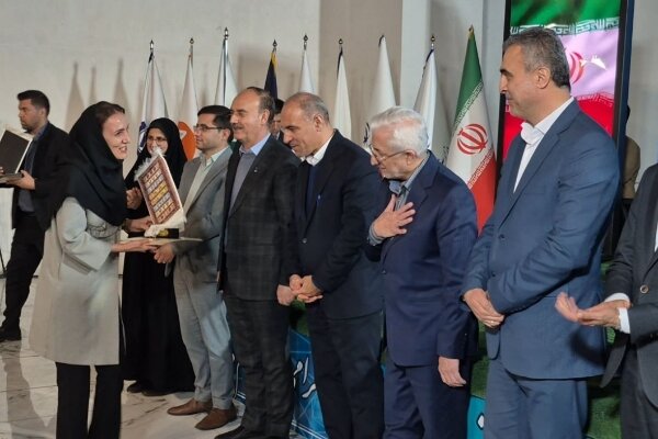 کسب عناوین برتر پژوهشی توسط دانشگاه آزاد بجنورد در نمایشگاه هفته پژوهش خراسان‌شمالی