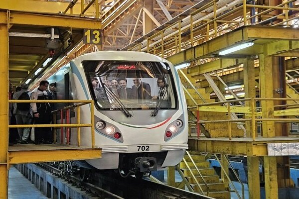 رونمایی از ۲ رام قطار متروی ملی