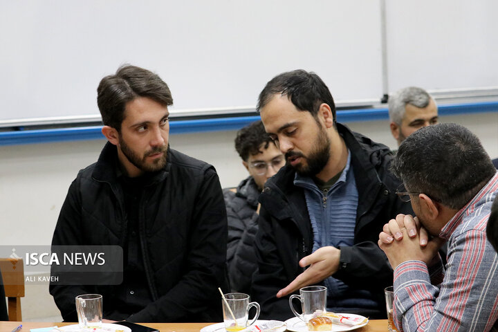 نشست دانشجویی ایسکانیوز