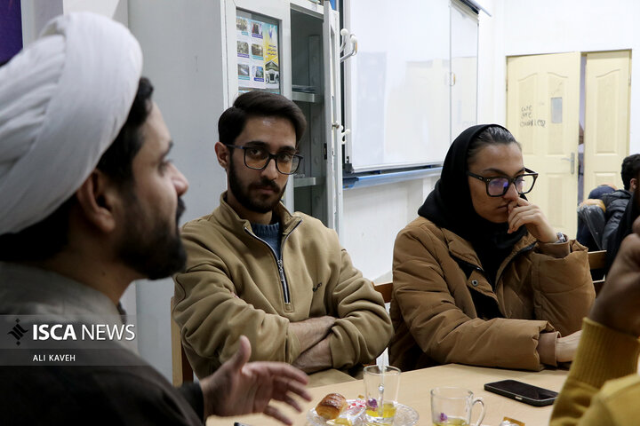 نشست دانشجویی ایسکانیوز