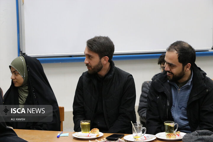 نشست دانشجویی ایسکانیوز