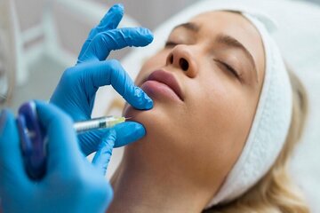 همه‌چیز درباره فیلر چانه: مزایا، عوارض و نکات مهم