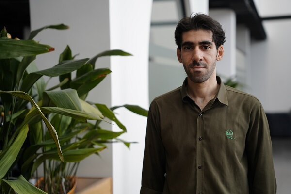 نویسنده یک پژوهشگر جدی است، نه یک میرزابنویس/ همه مسیر نویسندگی چالش است