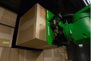 ربات مکنده‌دار MIT وارد انبارها شد/ جایگزینی تازه برای کارگران در تخلیه کانتینرها