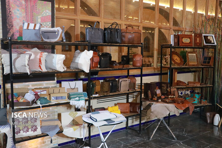چهارمین نمایشگاه تخصصی صنایع‌دستی و هدایای سازمانی در موزه بزرگ تار و پود یزد
