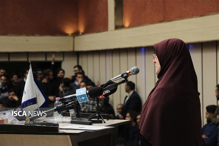 نشست پرسش و پاسخ دانشجویی با حضور سخنگوی دولت چهاردهم به مناسبت روز دانشجو در دانشگاه یزد