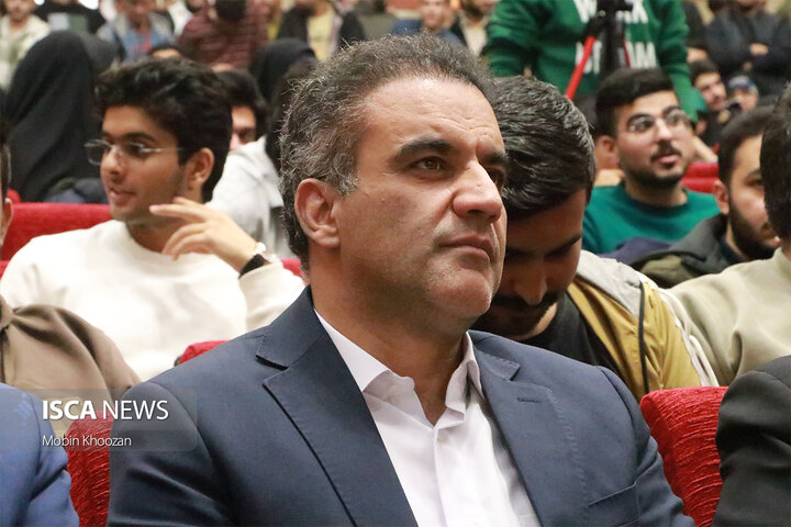 نشست پرسش و پاسخ دانشجویی با حضور سخنگوی دولت چهاردهم به مناسبت روز دانشجو در دانشگاه یزد