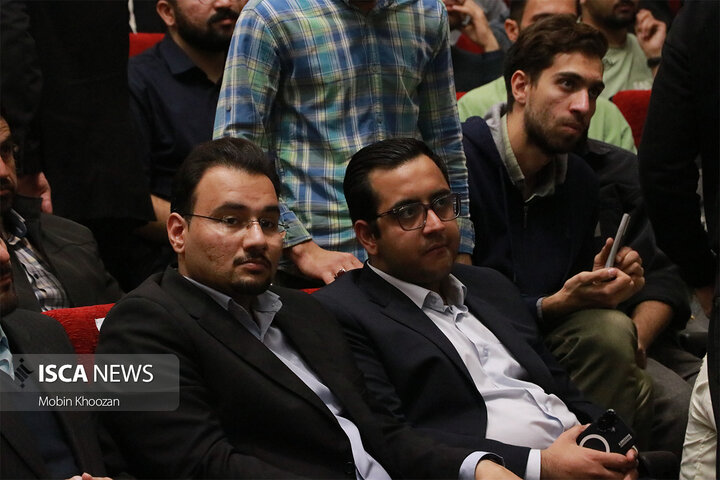 نشست پرسش و پاسخ دانشجویی با حضور سخنگوی دولت چهاردهم به مناسبت روز دانشجو در دانشگاه یزد