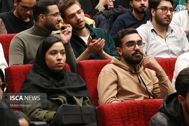 نشست پرسش و پاسخ دانشجویی با حضور سخنگوی دولت چهاردهم به مناسبت روز دانشجو در دانشگاه یزد