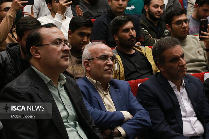 نشست پرسش و پاسخ دانشجویی با حضور سخنگوی دولت چهاردهم به مناسبت روز دانشجو در دانشگاه یزد