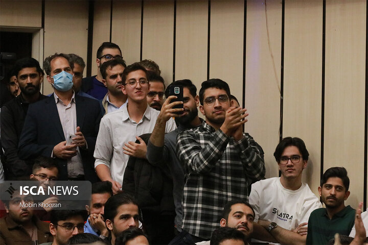 نشست پرسش و پاسخ دانشجویی با حضور سخنگوی دولت چهاردهم به مناسبت روز دانشجو در دانشگاه یزد