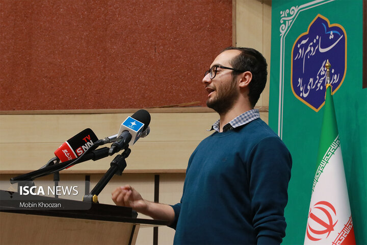 نشست پرسش و پاسخ دانشجویی با حضور سخنگوی دولت چهاردهم به مناسبت روز دانشجو در دانشگاه یزد