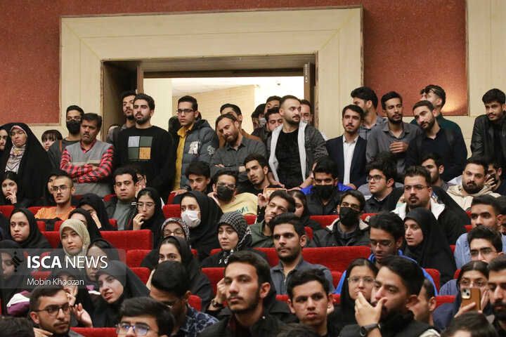 نشست پرسش و پاسخ دانشجویی با حضور سخنگوی دولت چهاردهم به مناسبت روز دانشجو در دانشگاه یزد