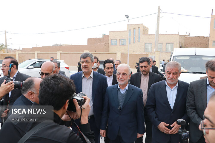 بهره‌برداری از آموزشگاه ۱۸ کلاسه با حضور وزیر کشور در یزد