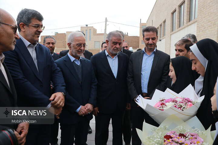 بهره‌برداری از آموزشگاه ۱۸ کلاسه با حضور وزیر کشور در یزد