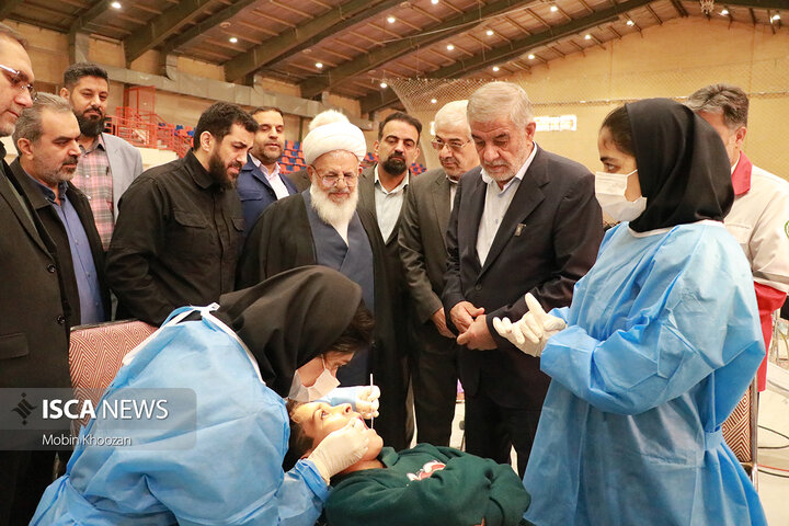 ارائه خدمت رایگان دندان‌پزشکی به مردم یزد توسط گروه جهادی الکفیل