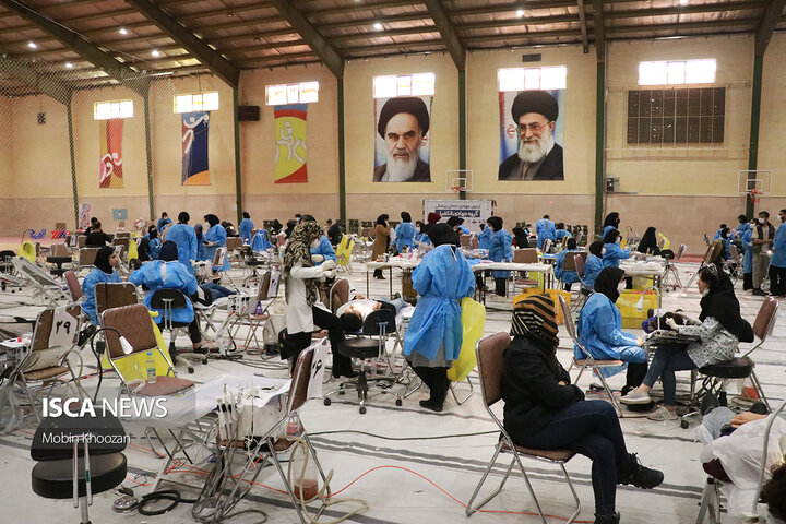 ارائه خدمت رایگان دندان‌پزشکی به مردم یزد توسط گروه جهادی الکفیل