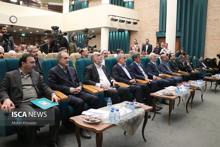 شورای اداری استان یزد با حضور وزیر کشور، نمایندگان استان و استاندار یزد