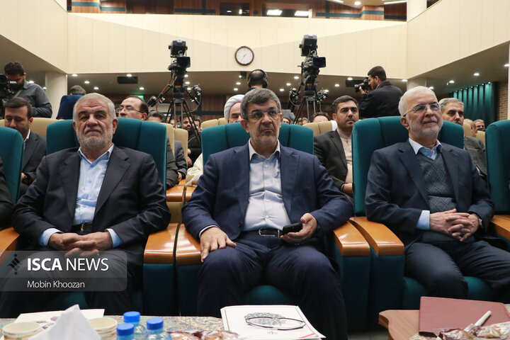 شورای اداری استان یزد با حضور وزیر کشور، نمایندگان استان و استاندار یزد