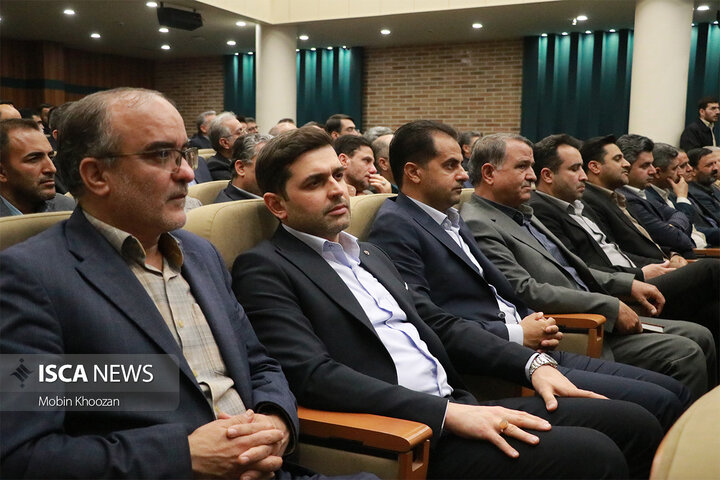 شورای اداری استان یزد با حضور وزیر کشور، نمایندگان استان و استاندار یزد