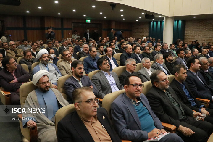 شورای اداری استان یزد با حضور وزیر کشور، نمایندگان استان و استاندار یزد