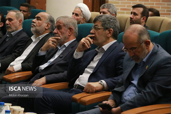 شورای اداری استان یزد با حضور وزیر کشور، نمایندگان استان و استاندار یزد