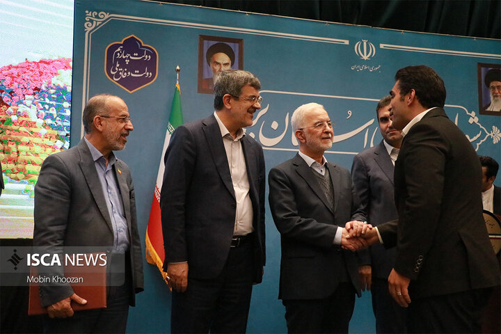 شورای اداری استان یزد با حضور وزیر کشور، نمایندگان استان و استاندار یزد