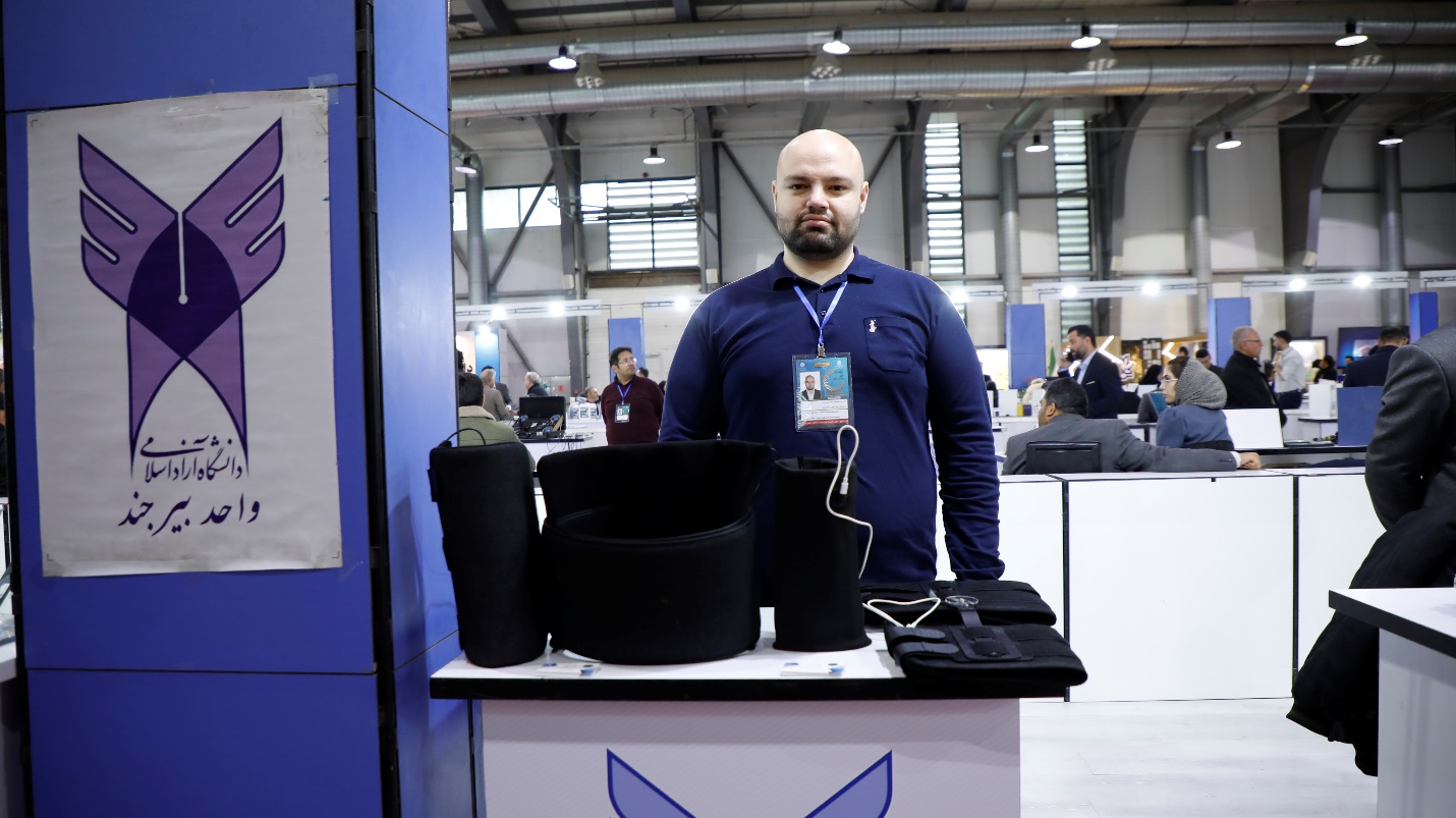 از زانوبند حرارتی تا نیروگاه خورشیدی؛ ویترین محصولات فناورانه دانشگاه آزاد در نمایشگاه پژوهش