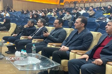 بازدید معاون تحقیقات، فناوری و نوآوری دانشگاه آزاد سلامی از دانش شهر ایران