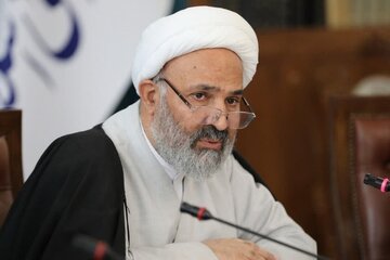 انتظارات از حوزه و دانشگاه، هنوز برآورده نشده است