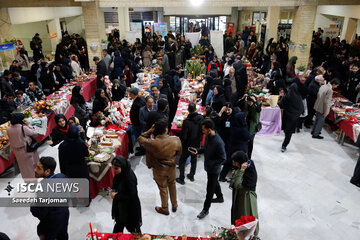 برگزاری جشنواره غذا- یلدای فراسودمند در دانشگاه آزاد اسلامی مشهد