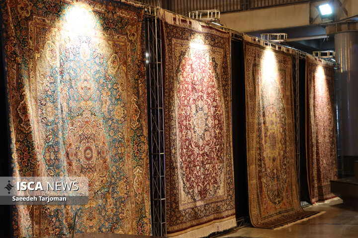 شانزدهمین نمایشگاه تخصصی فرش دستباف در مشهد