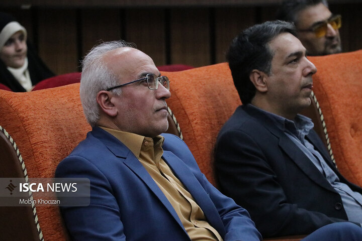 جشن شب یلدا با حضور جمعی از دانشجویان در دانشگاه آزاد اسلامی یزد