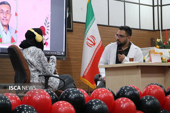 جشن شب یلدا با حضور جمعی از دانشجویان در دانشگاه آزاد اسلامی یزد