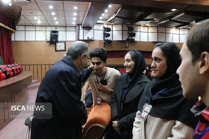 جشن شب یلدا با حضور جمعی از دانشجویان در دانشگاه آزاد اسلامی یزد