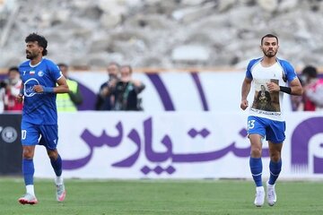 سرمربی استقلال ۲ ستاره تیم را کنار گذاشت