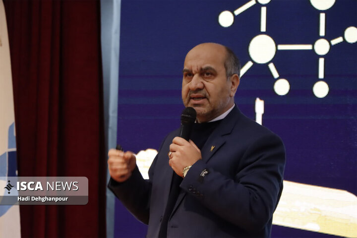 اختتامیه هفته پژوهش و فناوری دانشگاه آزاد اسلامی خراسان رضوی و همایش تجلیل از جهادگران علم و فناوری