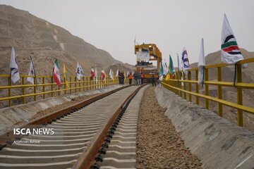 پایان ریل‌گذاری راه‌آهن اردبیل؛ بهره‌برداری تا پایان سال