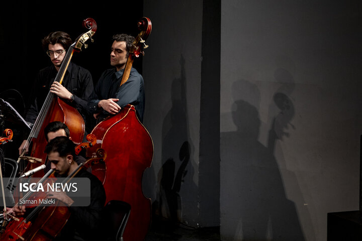 اجرای ارکستر سمفونی آیسو به رهبری مازیار یونسی