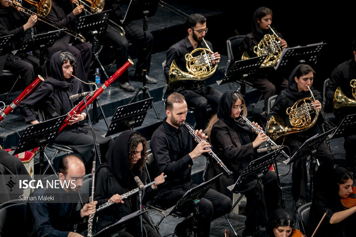 اجرای ارکستر سمفونی آیسو به رهبری مازیار یونسی
