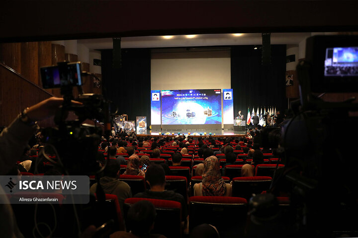 پرتاب موفق ۳ ماهواره ایرانی هم‌زمان از پایگاه روسیه