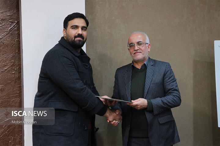 نشست سالیانه اعضای باشگاه خبرنگاران دانشجویی ایران ایسکانیوز یزد با حضور رئیس دانشگاه آزاد اسلامی استان