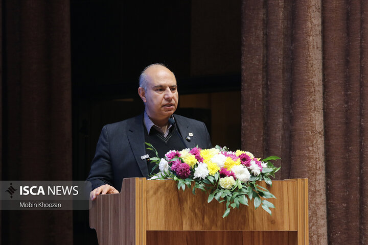 گردشگری، صنعتی با ارزش افزوده بالا برای توسعه یزد