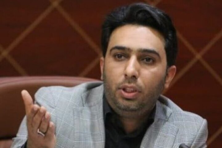 انتقاد تند نایب رئیس شورای شهر بندرعباس در جلسه طرح سوال از شهردار