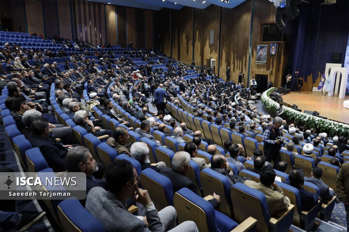 سومین دوره اهدای نشان مشهدالرضا (ع) برگزار شد