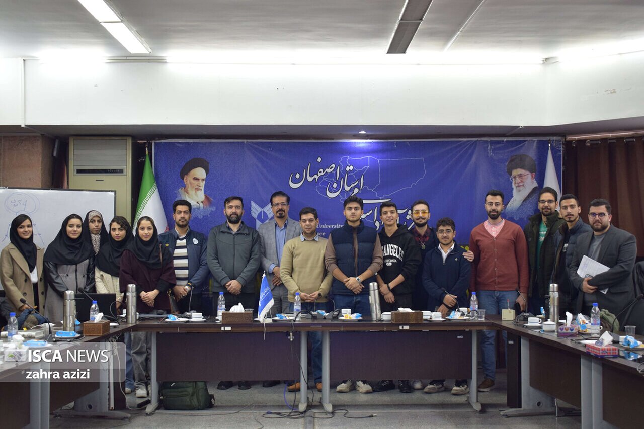 نشست هم‌اندیشی و آموزشی اعضای مرکزی دفتر ایسکانیوز استان اصفهان