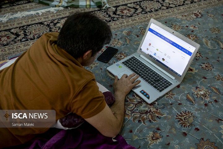 مراسم معنوی اعتکاف در مسجد دانشگاه آزاد اسلامی واحد علوم تحقیقات